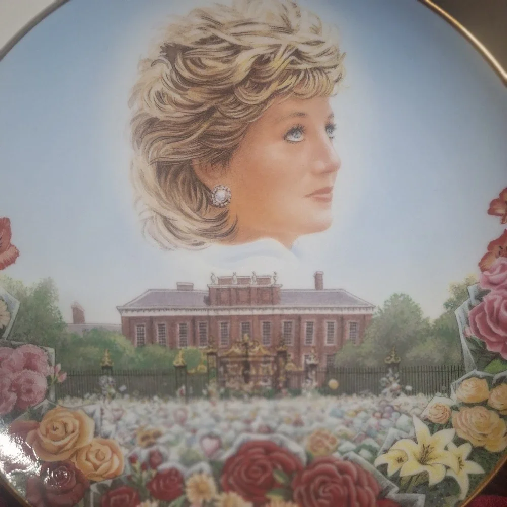 Staffordshire Princess Diana ASea ofFlowers Commemorative Plate KensingtonPalace
